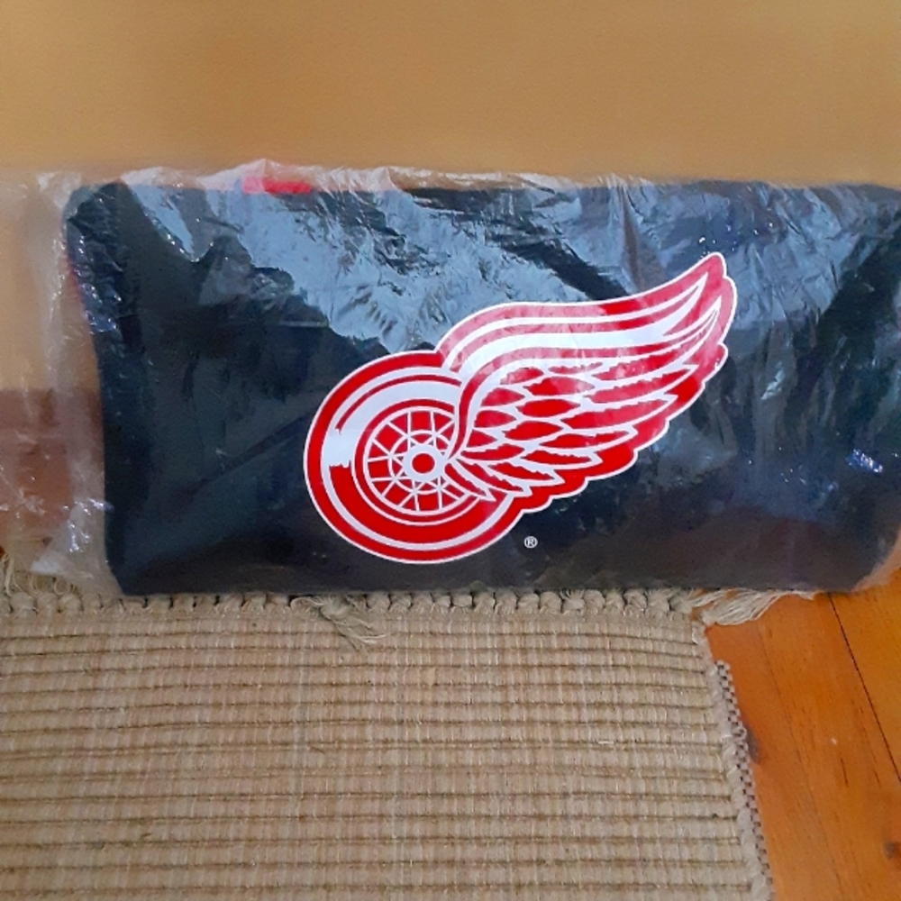 Red Wings duffel bag